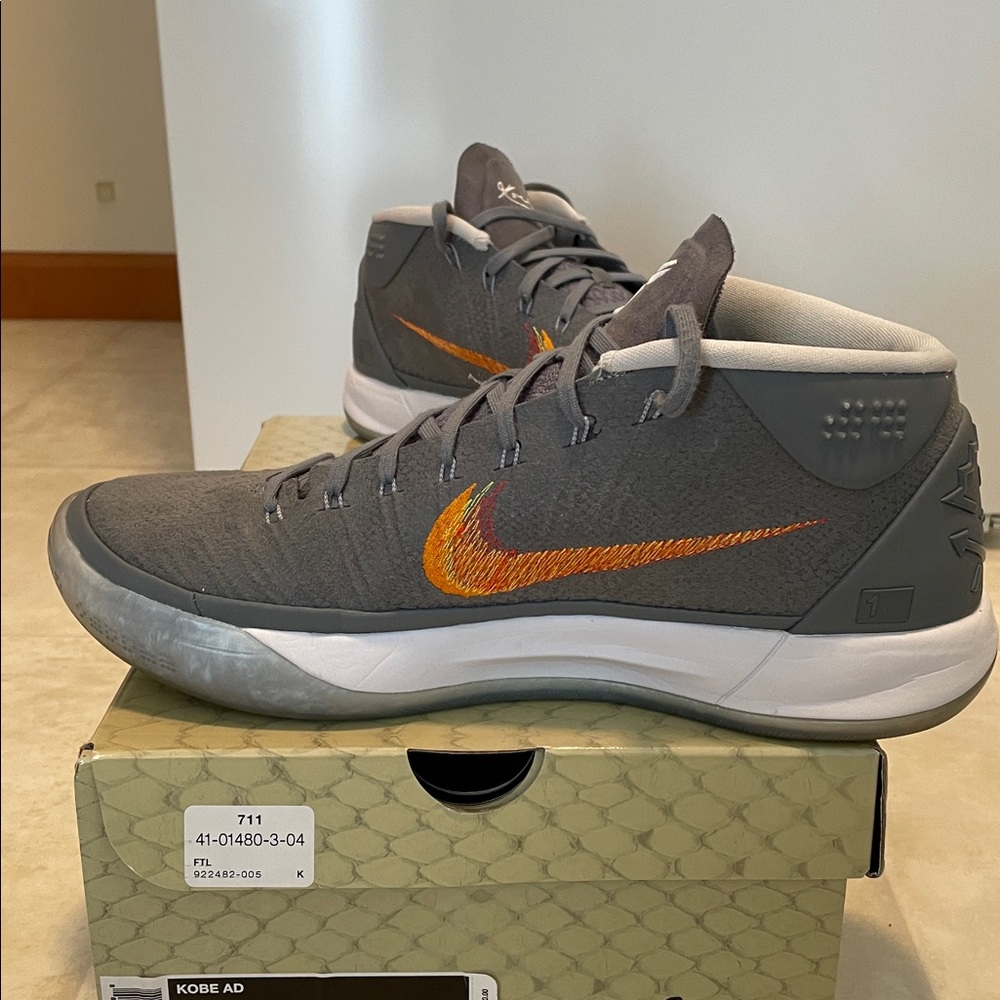 Nike Kobe AD shoes men’s size 10 - Picture 5 of 16